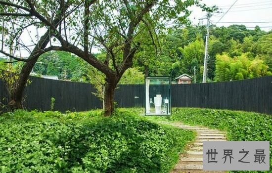 世界上最没有隐私的厕所,好像别人一直盯着自己。