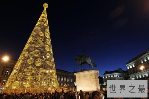 全球最美的十四大圣诞树，在绝美的艺术下度过平安夜