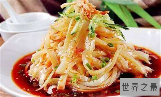 老外最爱的中国街边小吃,很平常的小吃老外竟然爱不释手