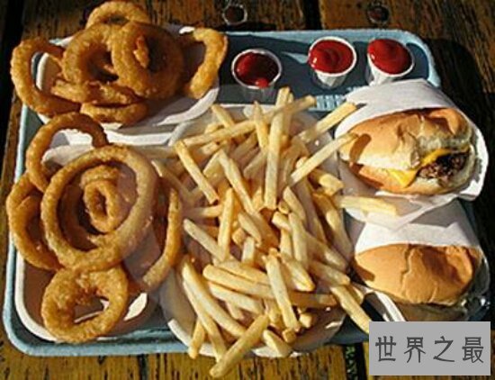 揭秘垃圾食品的制作过程,看完你还敢吃吗?