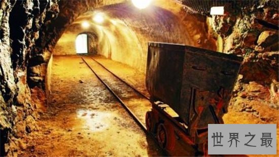 黄金最多的国家,这个国家走在大街上都有可能捡到黄金!