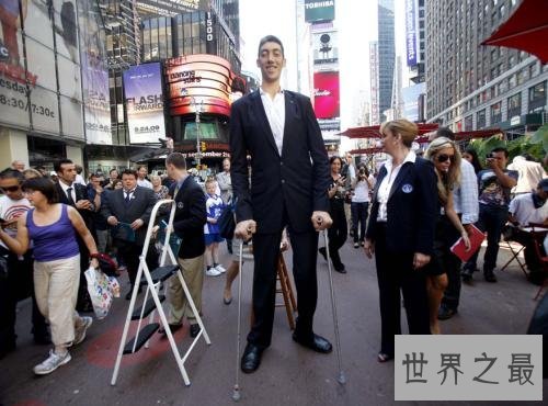 中国第一高人鲍喜顺，身高是普通人的两倍