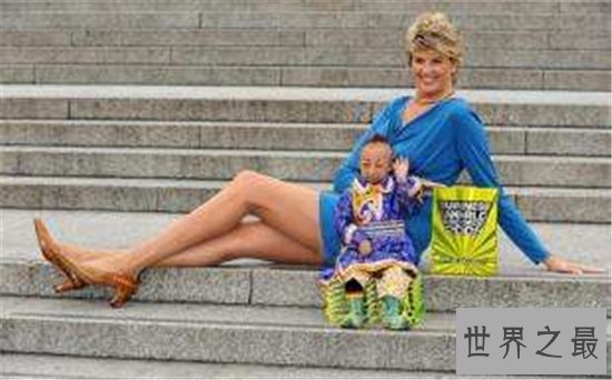 最长的腿拥有者身高1.95米,腿长1.35米!