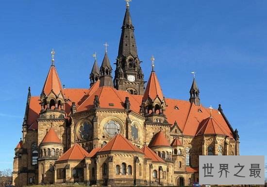 哥特式建筑特点,如今被称作法式建筑地位崇高