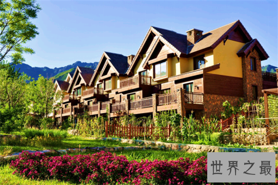 世界最热小镇,热到50℃,居民全都住在地底下!