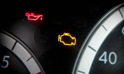 ​发动机故障标志亮灯还能开吗