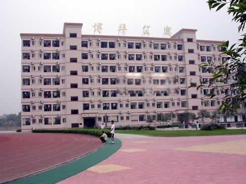 探秘泸县一中门事件怎么回事 学生时代的大胆偷吃 1