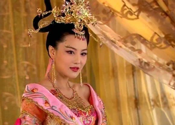 埃及艳后的石像被发现,专家经过研究,最终破解了一个历史谜团