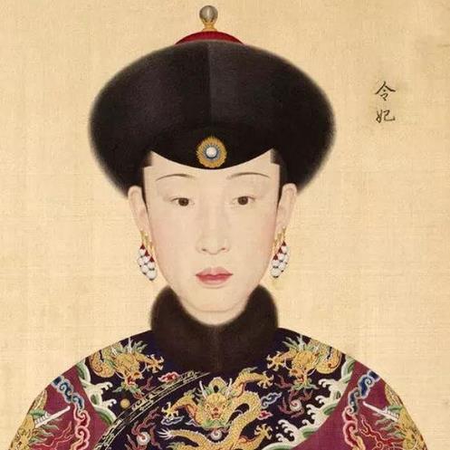 历史上乾隆对魏缨络原型令妃评价4个字,网友:是个假魏缨络吧