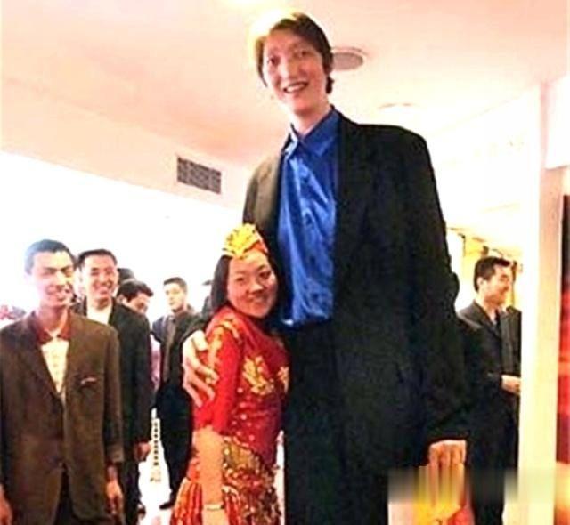 中国五大巨人:王峰军身高2.55米,排名第一