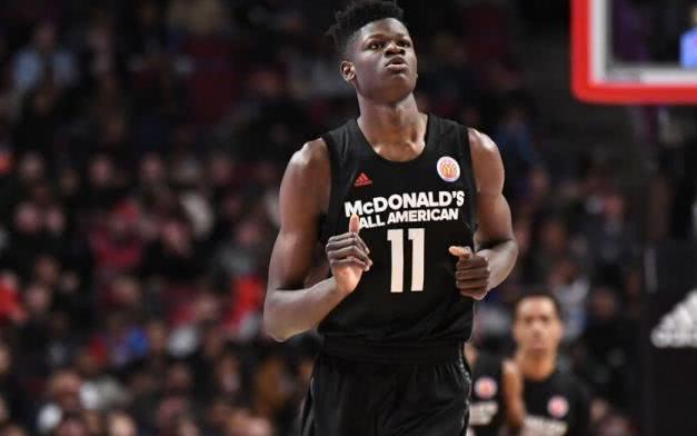 NBA疯狂摆烂究竟为了谁?来看看18年选秀排名预测,邓肯传人再现