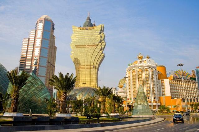 中国最繁华三座城市,北京上海没有上榜,这座西部小城却排名第三