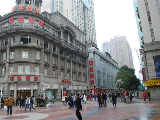 中国最繁华三座城市,北京上海没有上榜,这座西部小城却排名第三