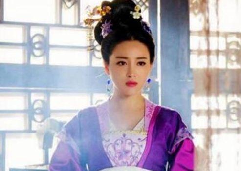 母女两个同时嫁给同一个皇帝,多亏没有子嗣,不然这辈分该怎么分