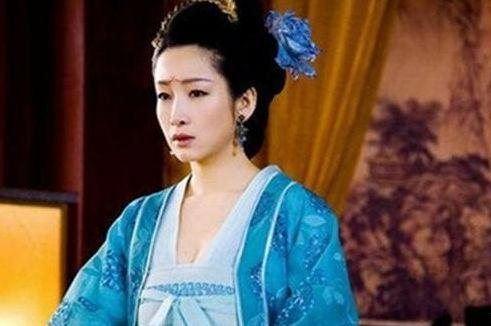 母女两个同时嫁给同一个皇帝,多亏没有子嗣,不然这辈分该怎么分