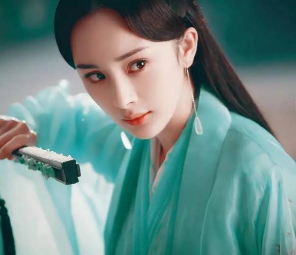 杨紫金鹰女神排名超越杨幂,不在乎番位的杨紫有实力