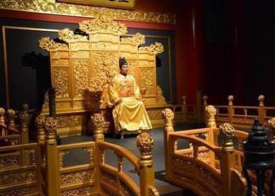 ​朱元璋后代沦落至今，家中仅剩一张皇帝龙椅