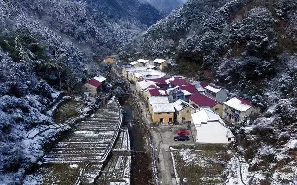 朱元璋后代沦落至今,家中仅剩一张皇帝龙椅