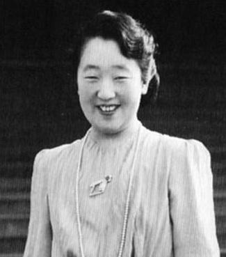 全球最长寿皇后长相丑陋有家族遗传病,皇帝却说她像天使