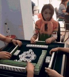 gif:这是我见过最牛逼的试衣间,没有之一,优衣库也不过如此!