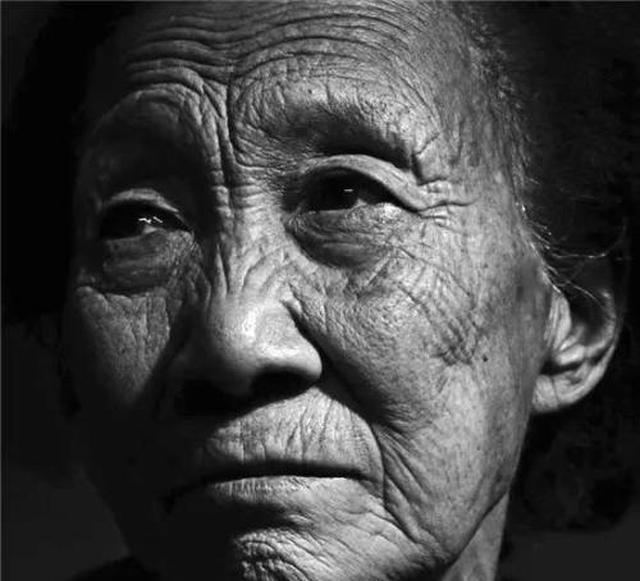 清朝诗人黄景仁一首《别老母》,令人感慨万千,此时有子不如无!