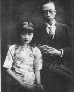 ​清朝最后一位皇后，出身名门但劣迹斑斑，睡觉有一癖好令人羞涩