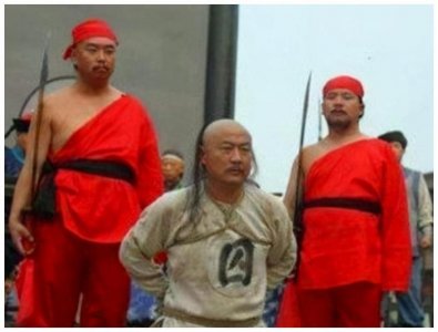​清朝最后一位刽子手，一生行刑三百多次，临终前提了个问题