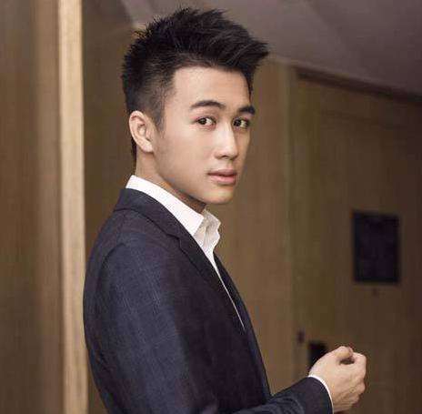 赌王最帅儿子,与超模奚梦瑶谈恋爱,成为大家最羡慕的人