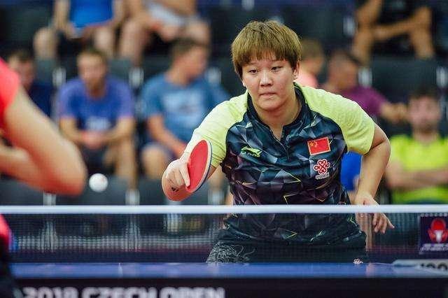 孙铭阳是中国队队内的陪练里,打法最接近伊藤美诚的一个