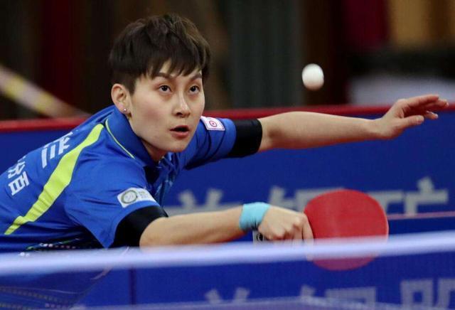 孙铭阳是中国队队内的陪练里,打法最接近伊藤美诚的一个