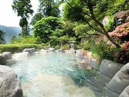 直击日本10大最著名的温泉,每一个都美的如人间仙境