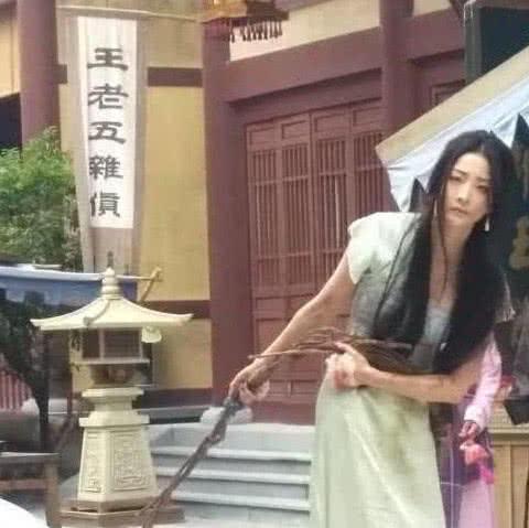 她是横店 “最美龙套”,颜值直逼当红女星,网友:未来不可限量