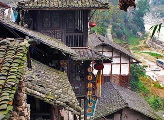 重庆最“梦幻”的古镇,隐藏一条百米画廊,景色如仙境美过洪崖洞