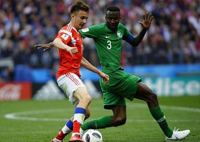 戈洛温3次助攻队友射门成功,在第95分钟打进本场最后一粒进球。