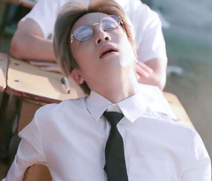 薛之谦新歌即将上线,曲风成最大亮点,网友:活该你红一辈子