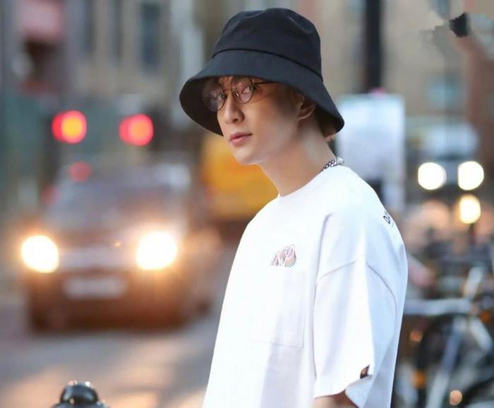 薛之谦新歌即将上线,曲风成最大亮点,网友:活该你红一辈子