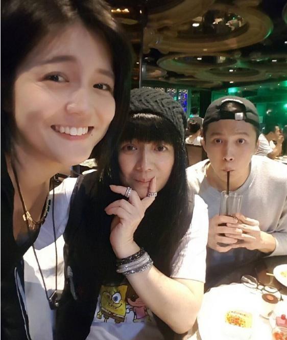 最美琼瑶女郎,遭张庭“插足”婚姻,被朋友骗1200万,靠儿子生活