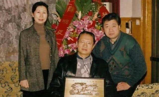 开国大将之子被汽车撞飞,距离婚期仅4天,最后司机接到啥通知?