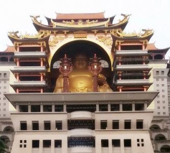 ​广西玉林云天宫，中国最大单体艺术宫殿，究竟由谁建的？