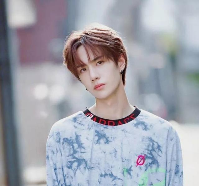 王一博撞脸发际线小吴?粉丝怒怼:这是我听过的最不要脸的话