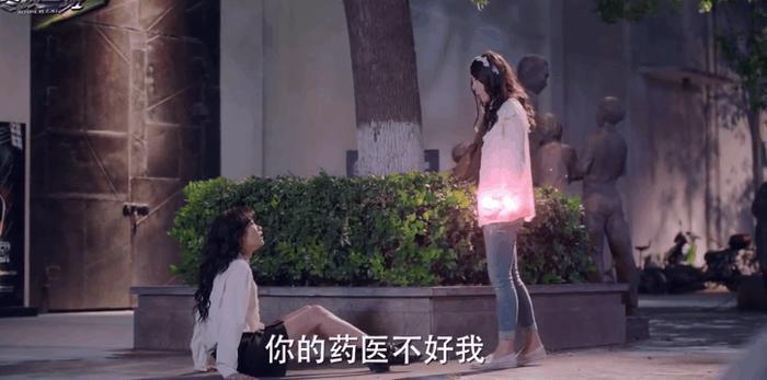 谁才是《终极一班》里最喜欢亚瑟王的人,是五熊,还是性感的她