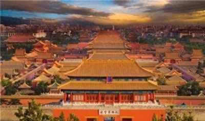 ​92年故宫墙上惊现清朝宫女，老照片为证，仅出现5秒就神秘消失