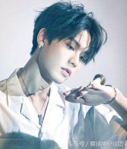 ​揭秘NPC真实年龄：陈立农未成年蔡徐坤刚成年，而他早已是邋遢大叔