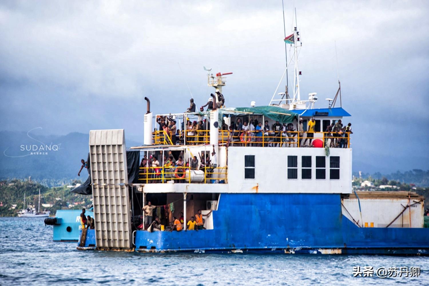 实拍瓦努阿图码头:世界上最不发达国家之一,全国人口28万