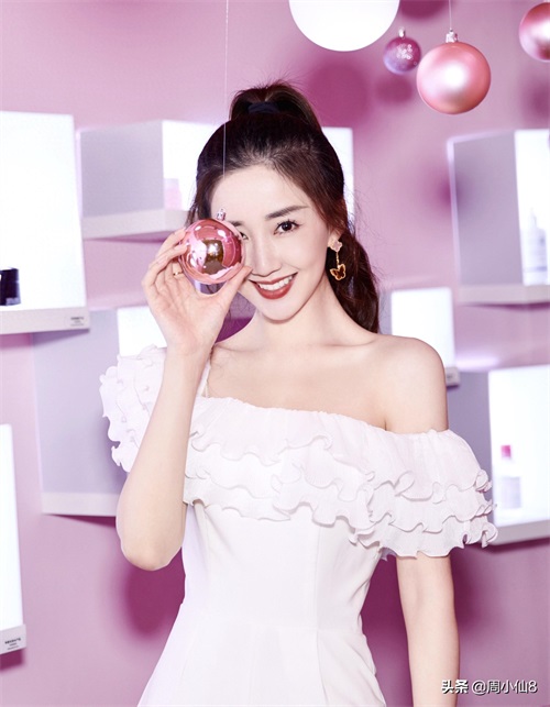 明星陈欣予，娱乐圈女演员，被誉为“胶原蛋白女神”