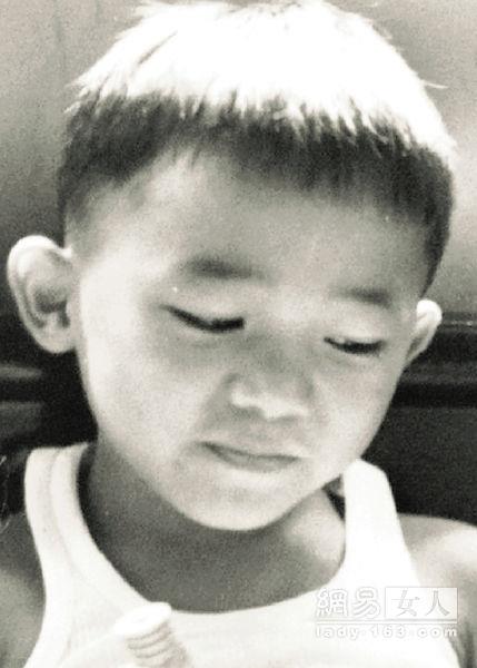 梁朝伟罕见青涩照合集：3岁就拥有一双迷人的电眼，娱乐圈里的“万人迷”真不是盖的！
