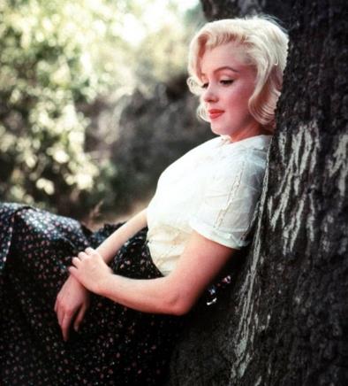 盘点：娱乐圈不为人知缺陷的六大明星，她竟有11个脚趾