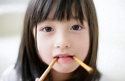 ​独领风骚的桥本环奈：日本娱乐圈的多才多艺女神