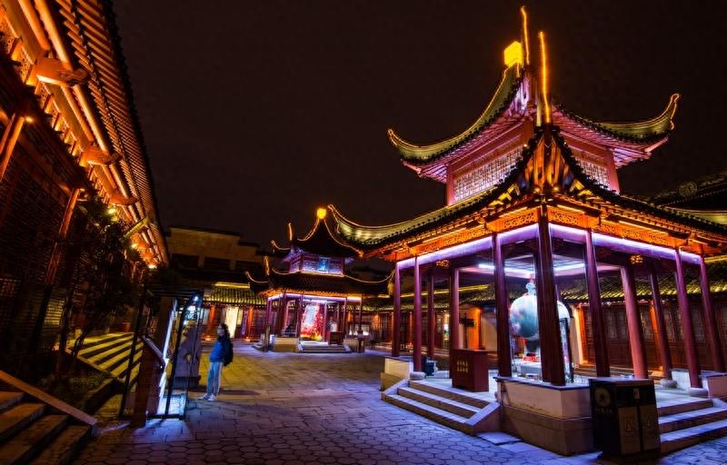 南京夫子庙,中国最大的传统古街市,著名国家AAAAA级旅游景区