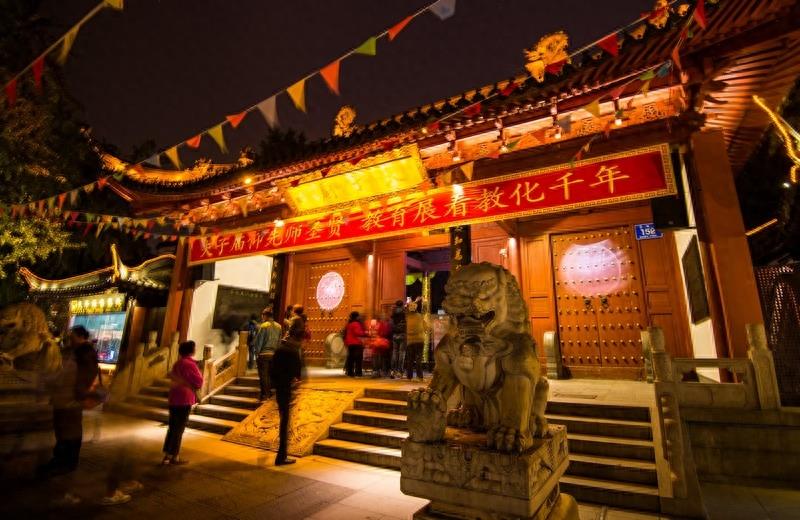 南京夫子庙,中国最大的传统古街市,著名国家AAAAA级旅游景区